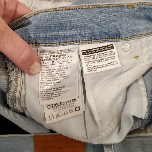 Levis light wash cropped jeans sz 32 - Picture 7 of 13